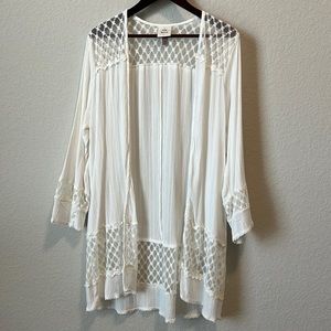 Women’s Long Lace White Kimono Size L/XL